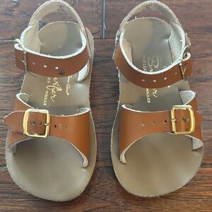 Children's Brown Double-Buckle Sandals with Gold Buckles